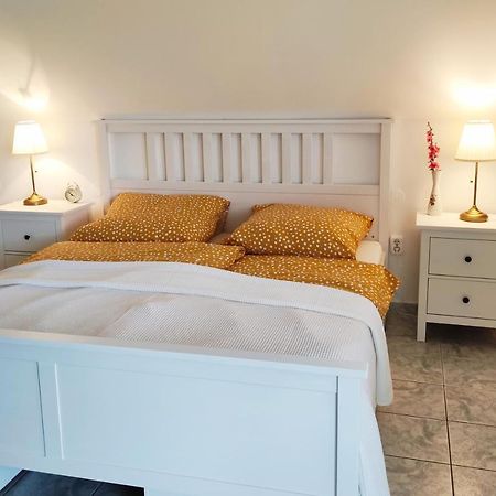 Szandra Apartmanház Gyenesdiás Kültér fotó