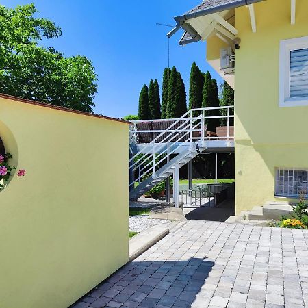 Szandra Apartmanház Gyenesdiás Kültér fotó
