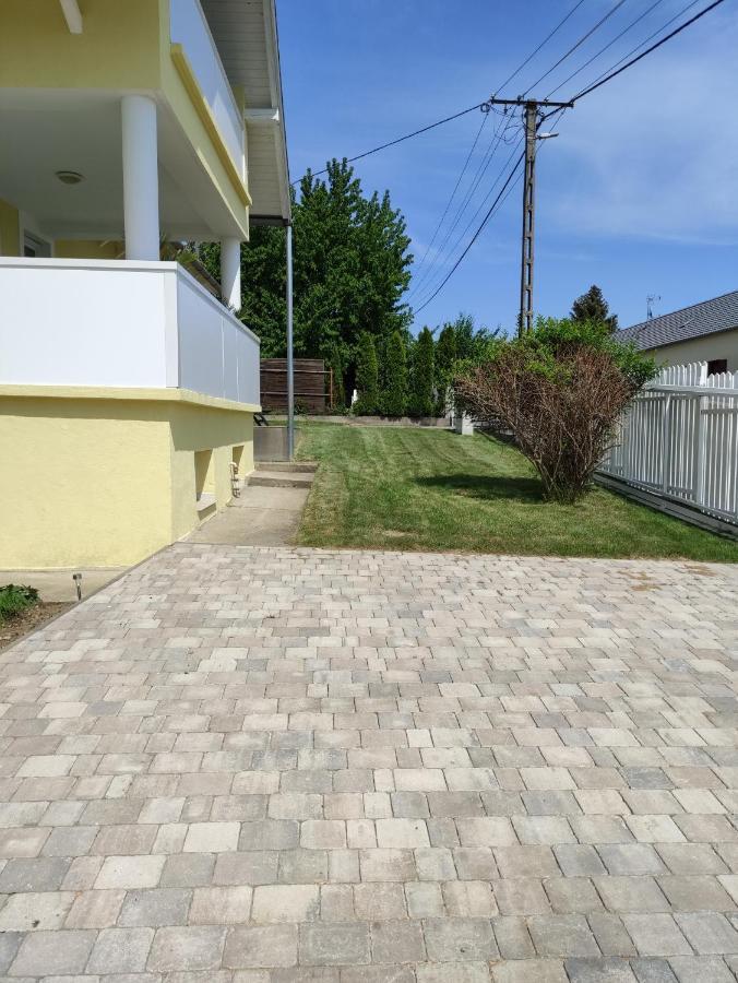 Szandra Apartmanház Gyenesdiás Kültér fotó