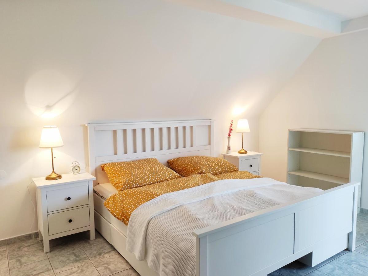 Szandra Apartmanház Gyenesdiás Kültér fotó