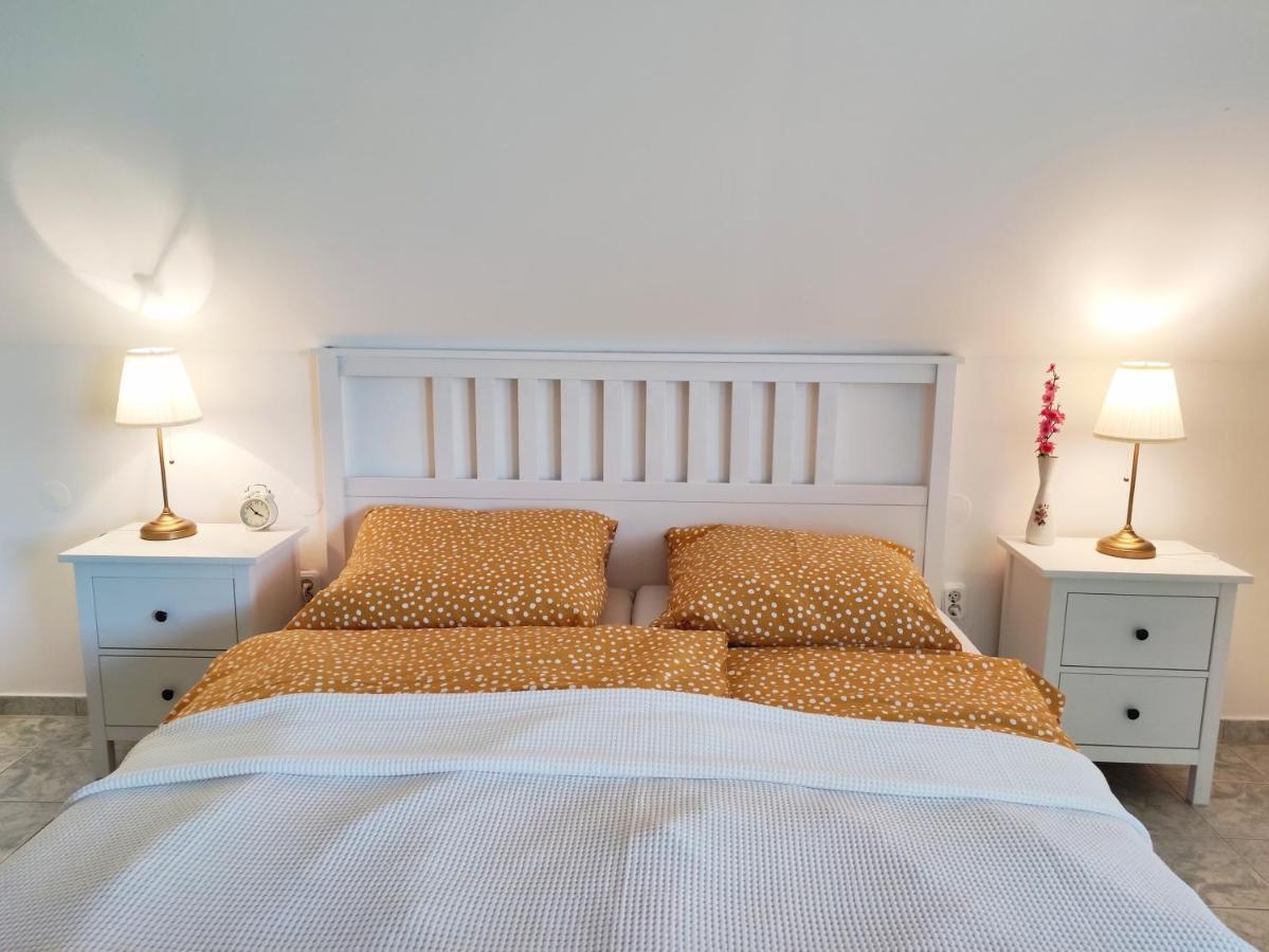 Szandra Apartmanház Gyenesdiás Kültér fotó