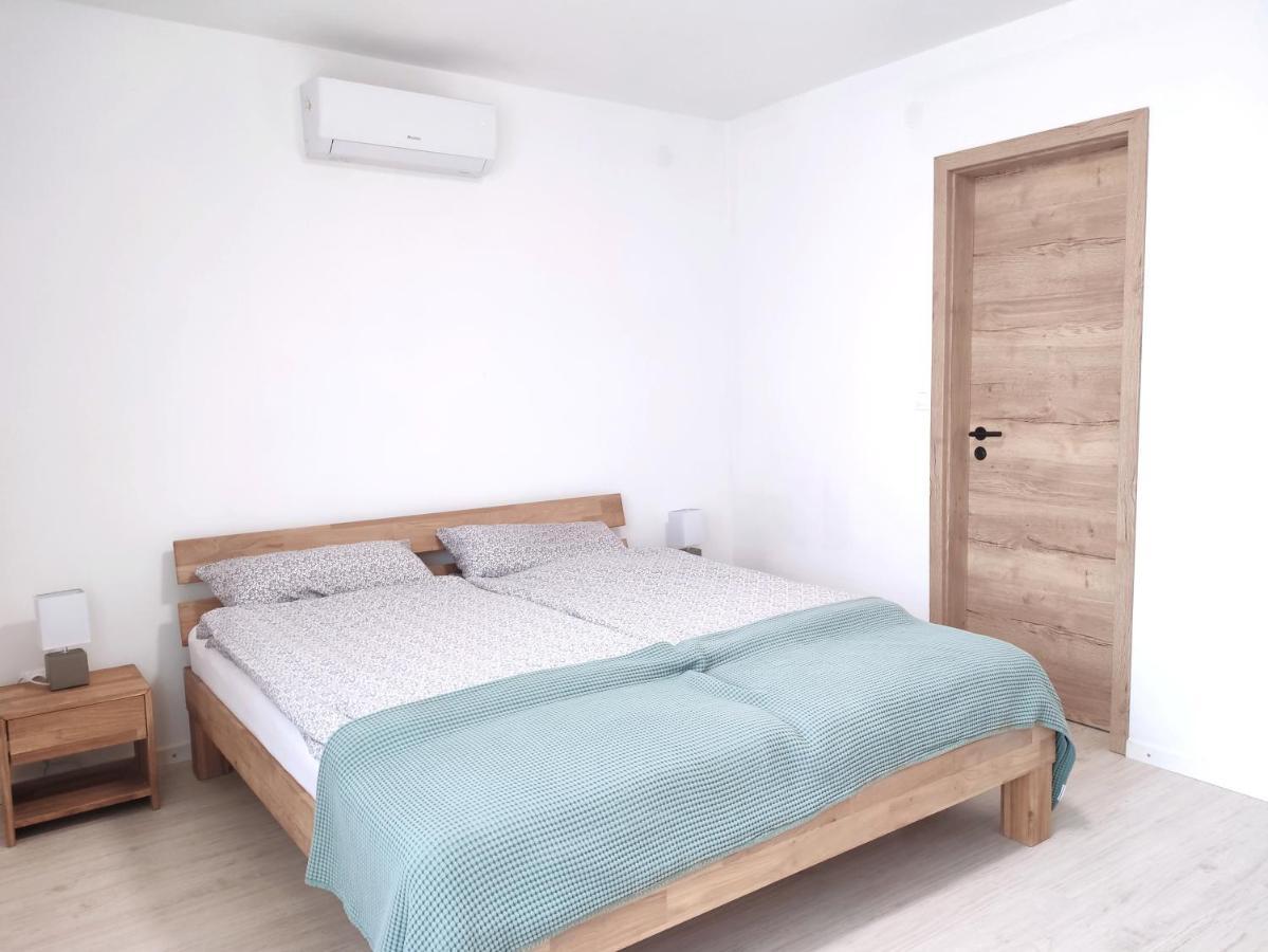 Szandra Apartmanház Gyenesdiás Kültér fotó