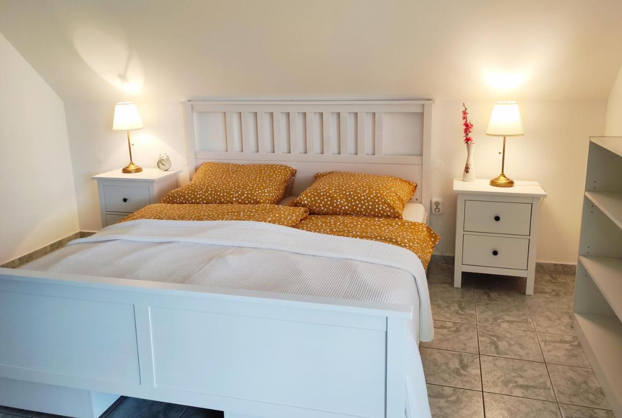 Szandra Apartmanház Gyenesdiás Kültér fotó