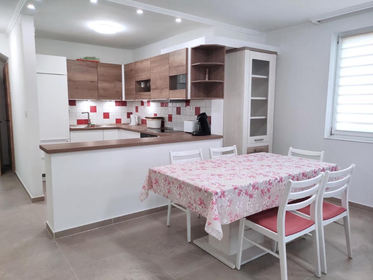 Szandra Apartmanház Gyenesdiás Kültér fotó
